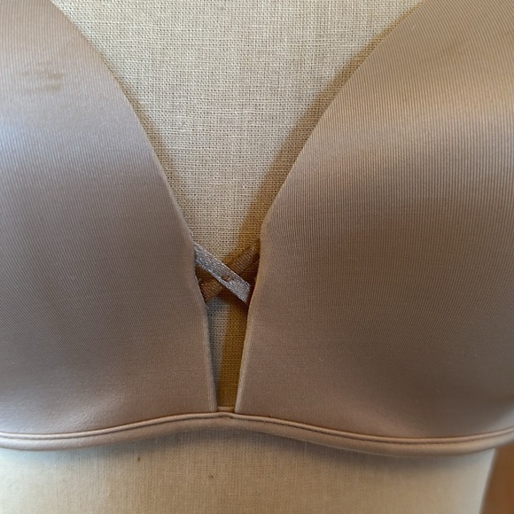 Victoria’s Secret, Bombshell Multi-Way Bra - Picture 2 of 8